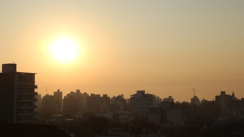 Tiempo en Rosario: martes con cielo ligeramente nublado y una temperatura que alcanzaría los 30 grados | Rosario y la región