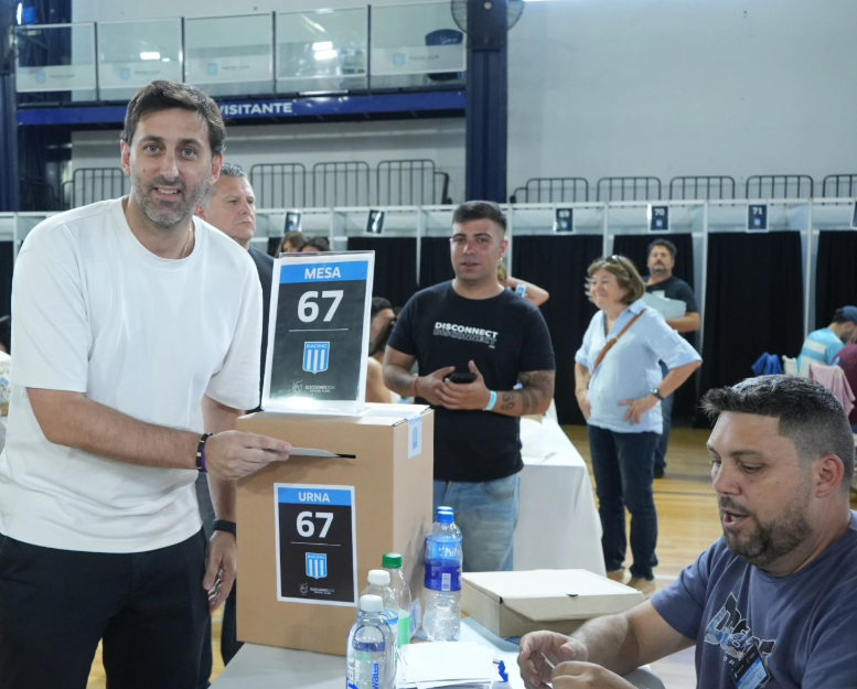 El mensaje de Milito tras votar en Racing: "Es un día histórico para el club" | Deportes