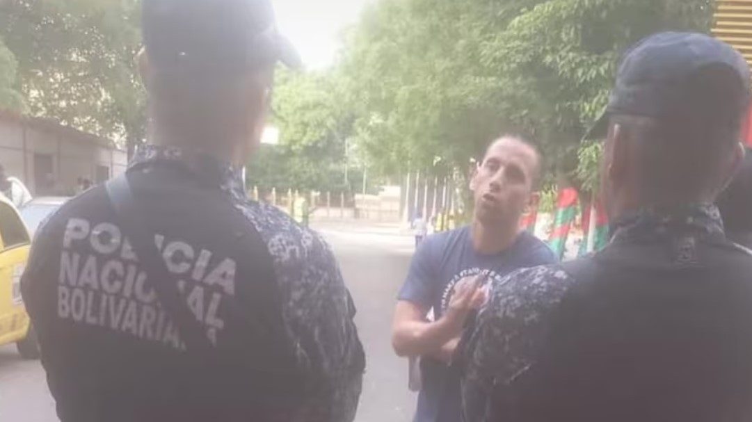 El Gobierno desmintió a Diosdado Cabello con los registros migratorios del gendarme detenido | Política y Economía