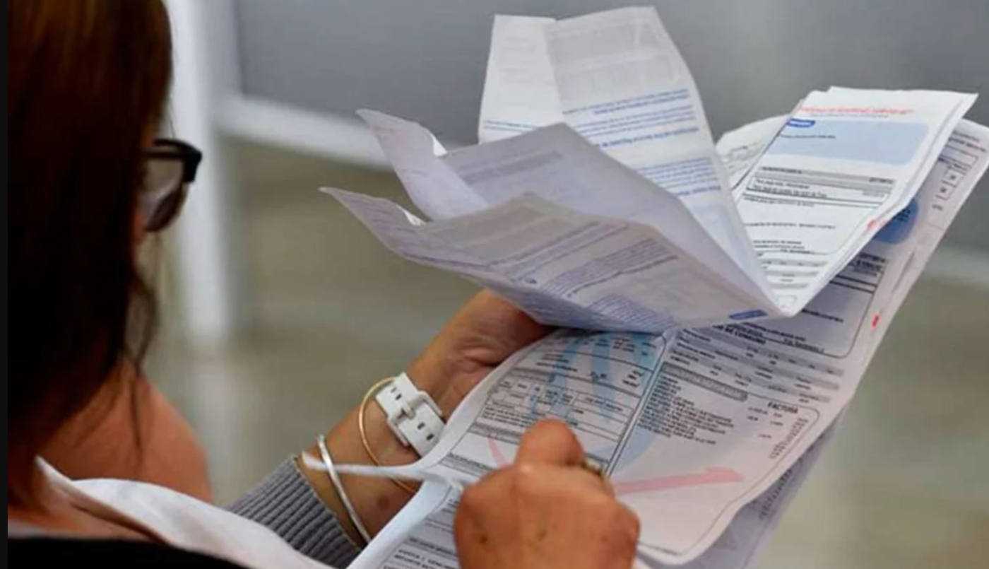 Imputan a 94 empresas por incluir tasas municipales en sus facturas | Economía y negocios