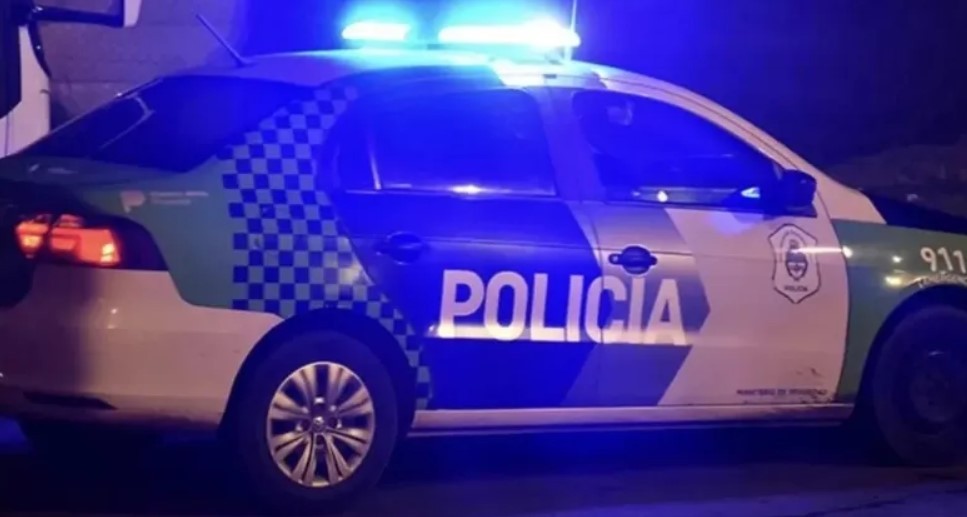 Merlo: un policía echó a los tiros a 15 delincuentes que entraron a robar a su casa | Información General