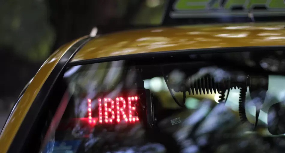 Nuevas tarifas de taxis y remises entran en vigencia para las fiestas | Rosario y la región