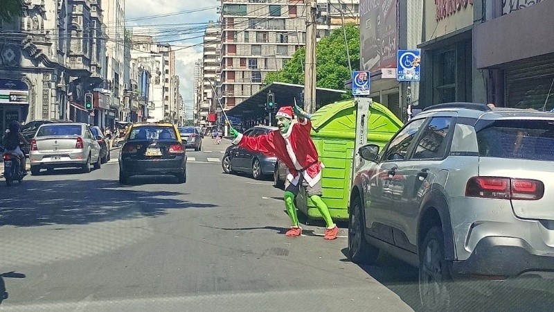 ¿El Grinch en el centro de Rosario? | Rosario y la región