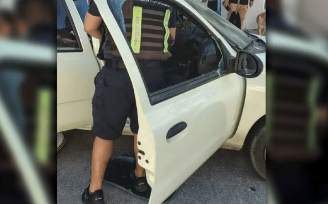 Salvaron a un bebé que quedó encerrado en un auto | Información General