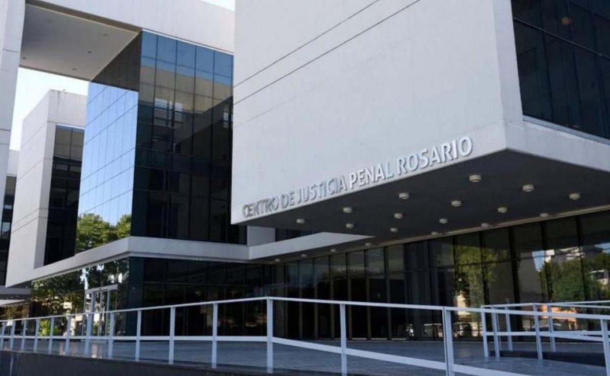 Allanamientos ilegales: diez policías del Comando Radioeléctrico quedaron presos | Rosario y la región