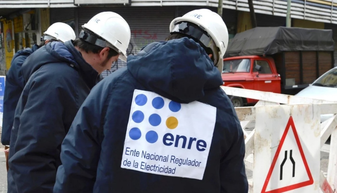 Millonario despilfarro en el ENRE: pagaron sobreprecio de casi $90 millones en la compra de 10 camionetas | Política y Economía