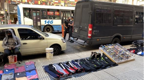 En diciembre, la venta ilegal callejera en CABA bajó 17,4% interanual | Información General