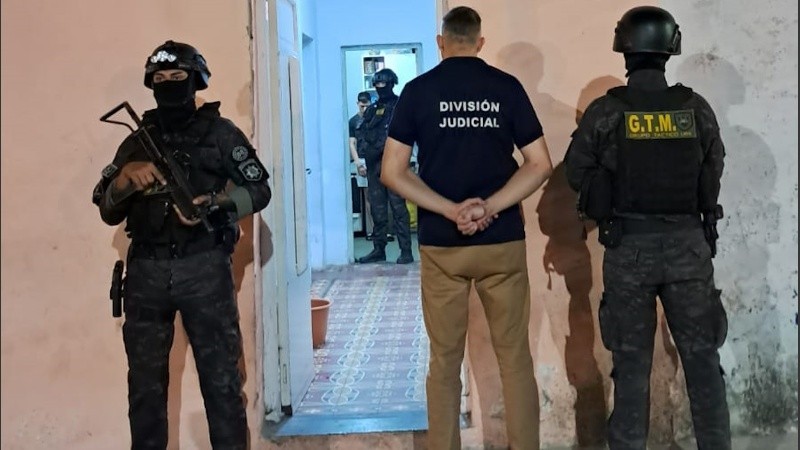 Detuvieron a un hombre por su presunta participación en ataques extorsivos a un taller mecánico | Rosario y la región