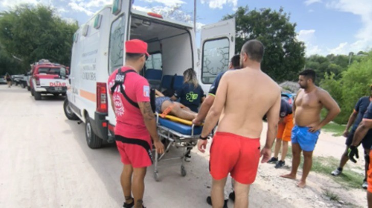 Un turista se lanzó al río de cabeza y fue hospitalizado en Mina Clavero | Información General