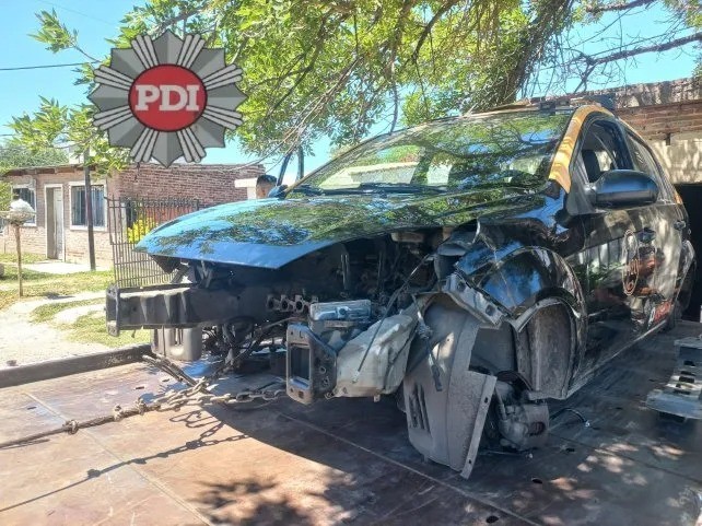 Encontraron desmantelado el taxi robado por un chofer | Rosario y la región