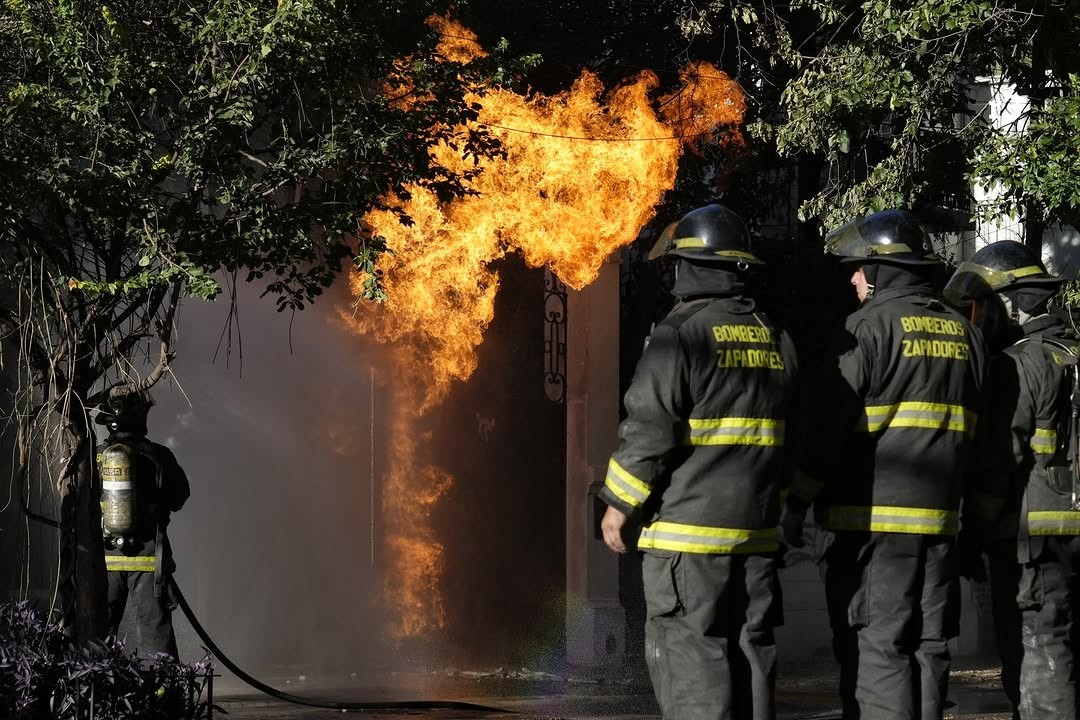 La frecuencia de intervenciones de bomberos se duplicó debido al calor extremo y a descuidos | Rosario y la región