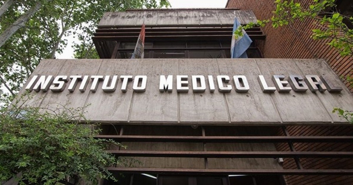 Falleció un hombre por una descarga eléctrica mientras cargaba una batería | Rosario y la región