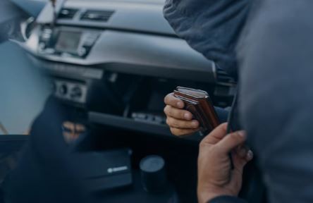 Mar del Plata: le robó la billetera a un turista y gastó una fortuna con sus tarjetas | Información General