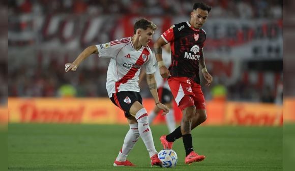 Insólito: Se cortó la transmisión en River – Instituto y demoraron el partido | Deportes