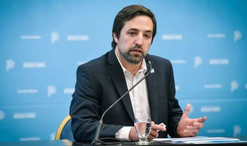 Kreplak desmintió a Milei: "No son centros de hormonización ni se hacen cirugías de género a menores" | Política y Economía