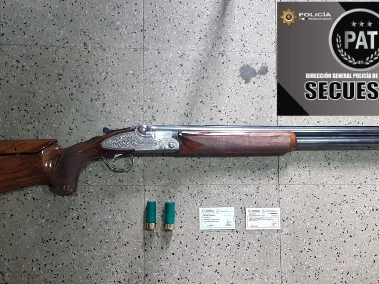 Peligrosa persecución: detuvieron a un hombre armado que acechaba a otro vehículo | Rosario y la región