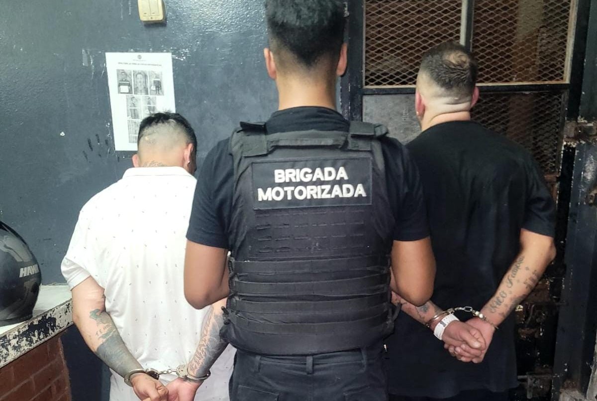 Dispararon a un joven con un rifle de aire comprimido desde un edificio: dos detenidos | Rosario y la región