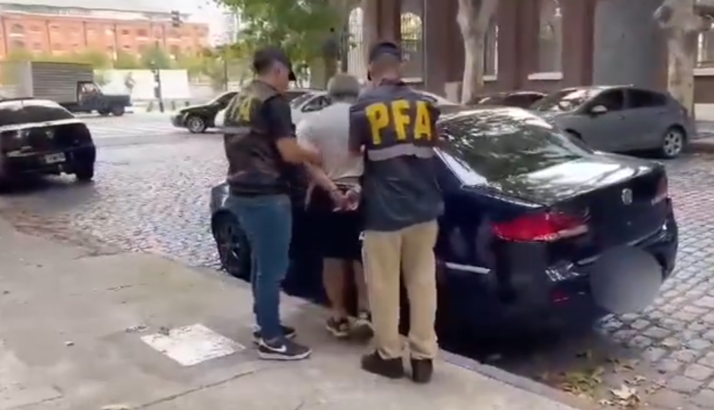 Capturaron a un jubilado prófugo, acusado de abusar sexualmente de sus dos nietas | Información General