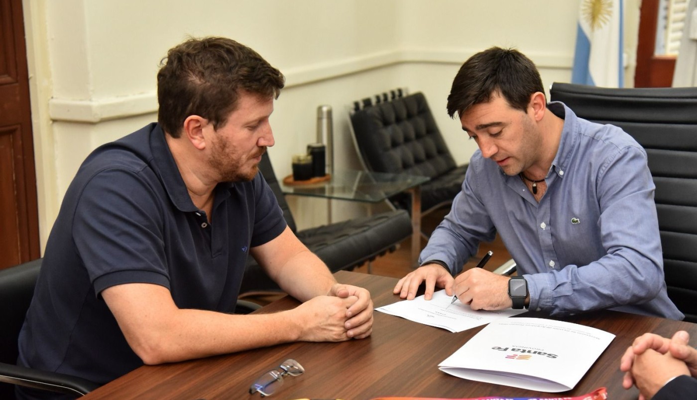 Vehículos incautados al crimen serán utilizados para reforzar la seguridad en Rosario | Rosario y la región