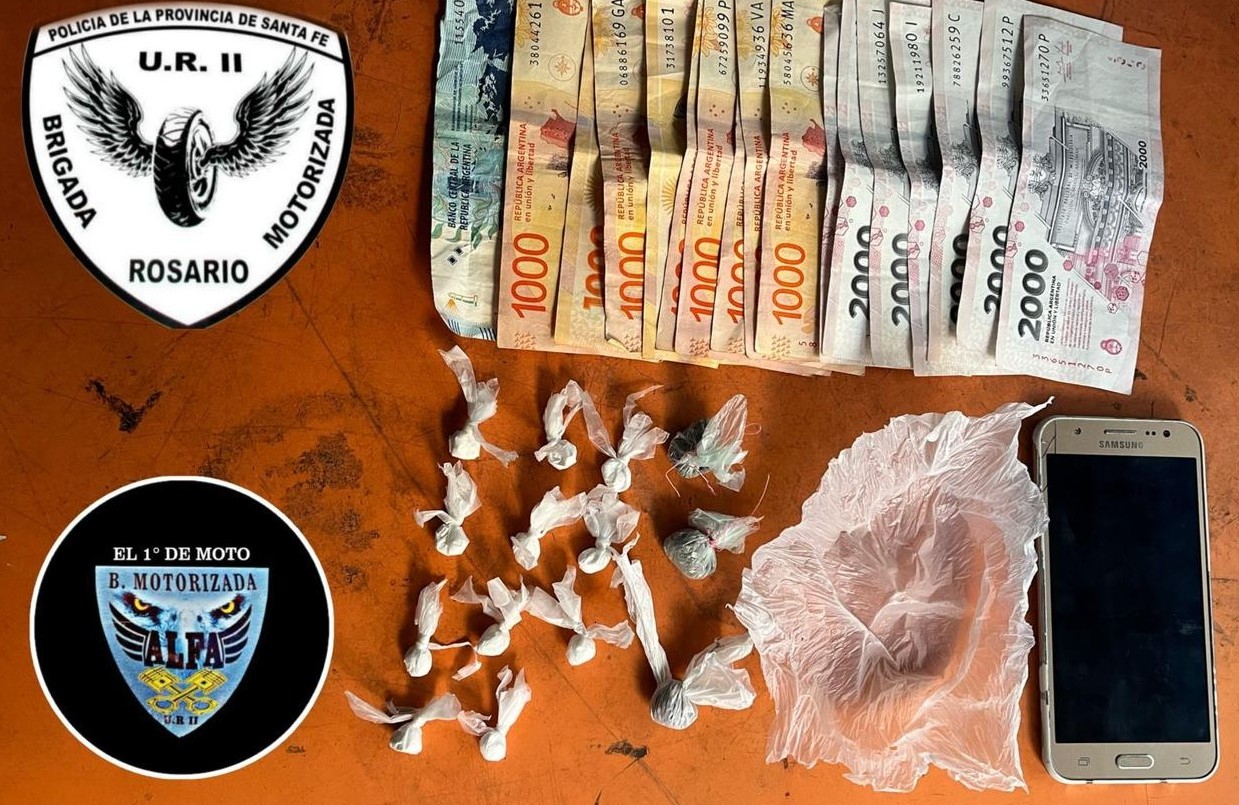 Detuvieron a un joven que llevaba varios envoltorios de droga en República de La Sexta | Rosario y la región