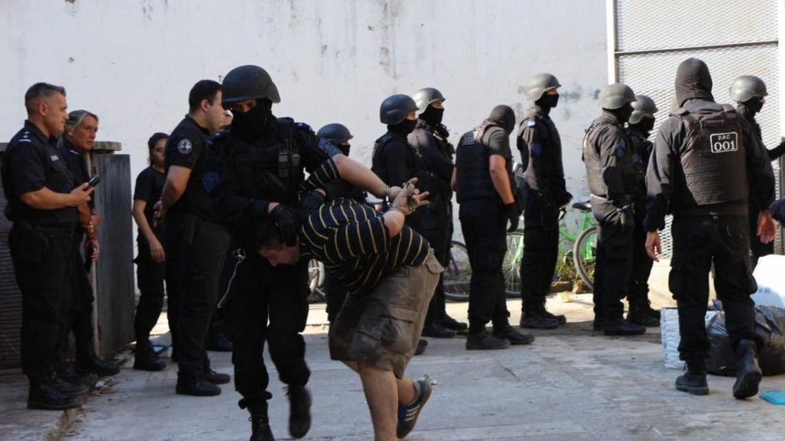 Trasladaron 62 presos de la comisaría 2 al Complejo Penitenciario Rosario | Rosario y la región