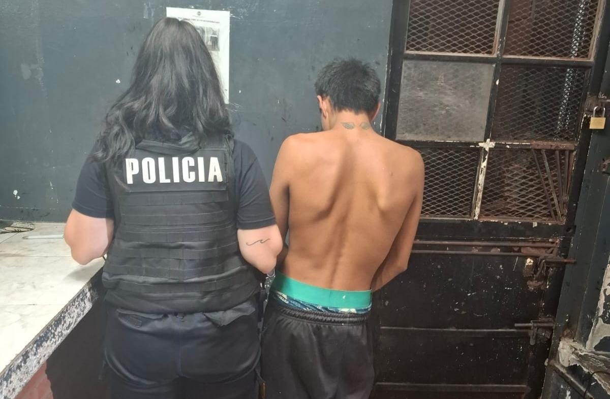 Intimidación y amenaza física por cigarrillos: un joven detenido | Rosario y la región