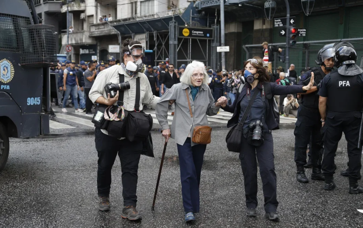 Cumbre de seguridad en Casa Rosada para definir el operativo de la protesta de los jubilados | Política y Economía