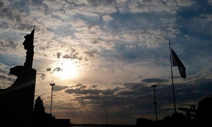 Tiempo en Rosario: jornada soleada y alerta por tormentas al final del día | Rosario y la región