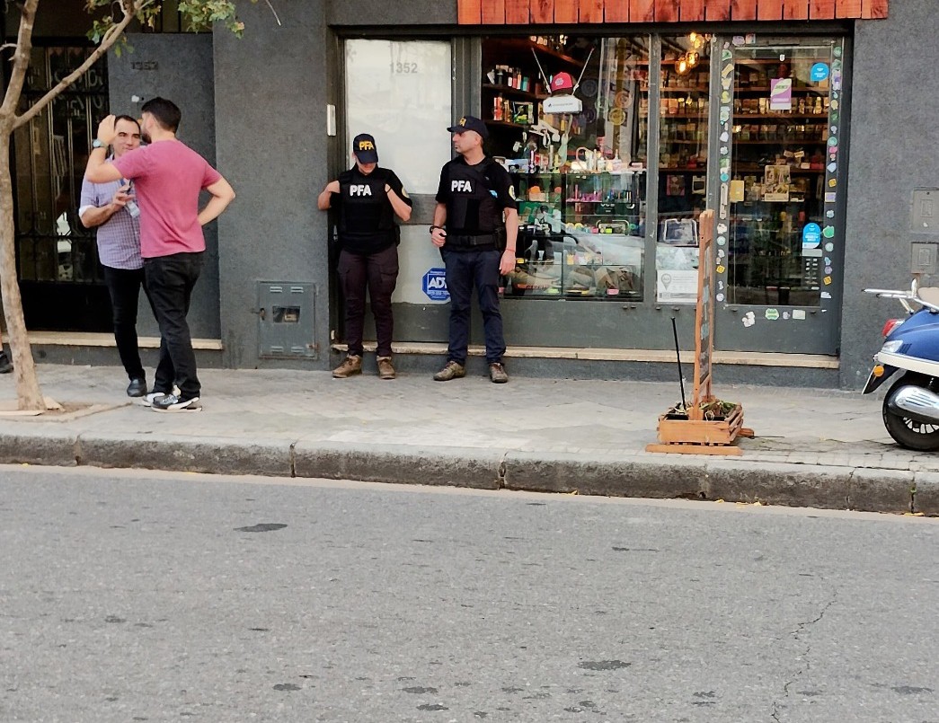 Aduana y Policía Federal allanaron 7 locales y viviendas que vendían vapeadores y sus suministros | Rosario y la región