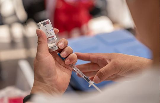 Alerta sarampión: arranca en el AMBA la vacunación de refuerzo sin turno para niños | Información General