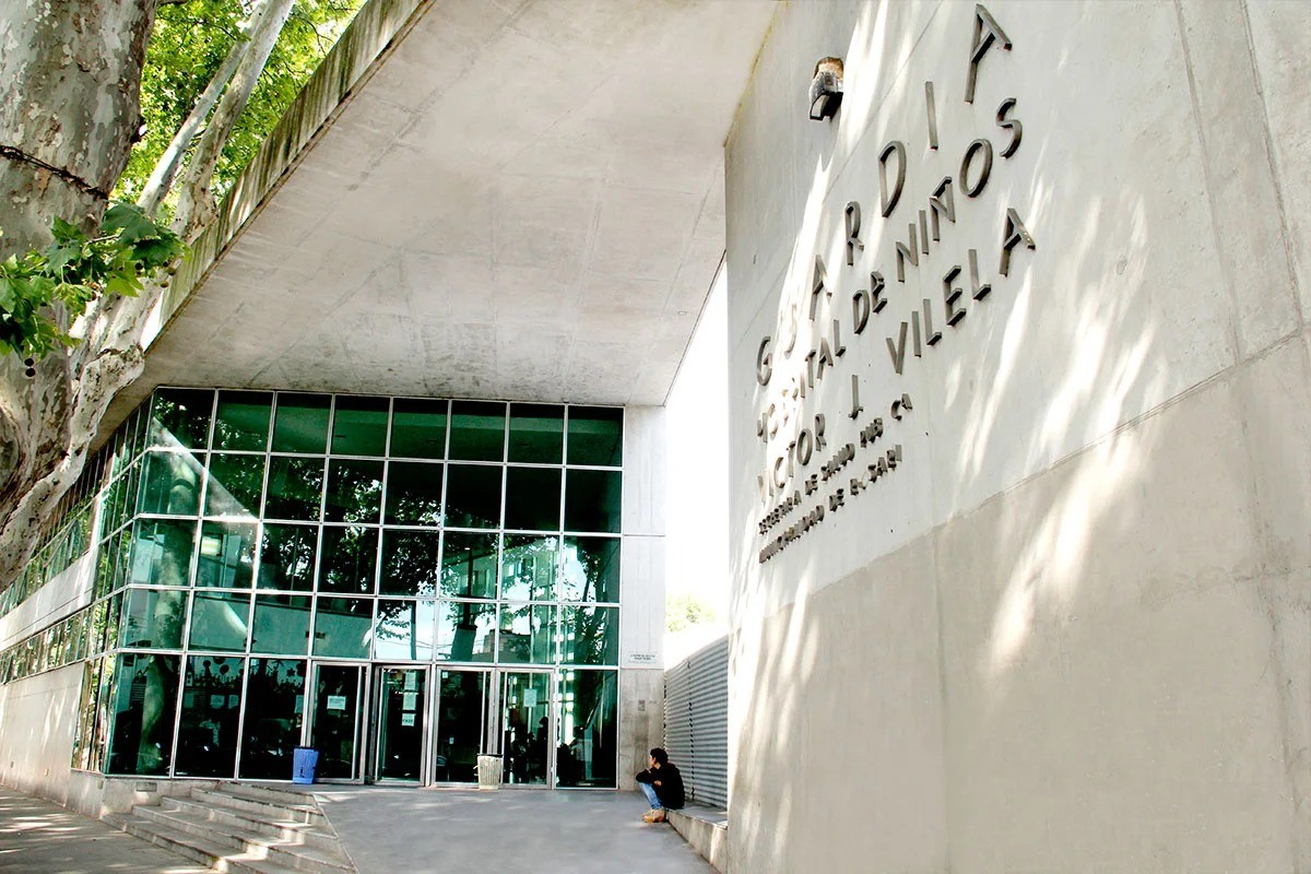 Niño de 12 años evoluciona favorablemente tras ser herido de bala por manipular un arma | Rosario y la región