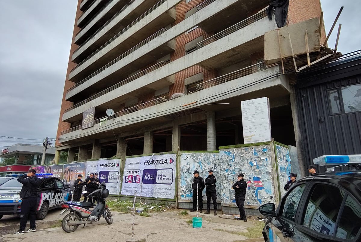 Murió un obrero al caer del 7mo piso por el hueco del ascensor en Bv. 27 de febrero y Necochea | Rosario y la región