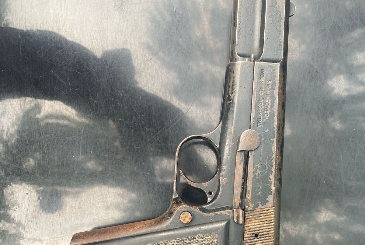 Villa Gobernador Gálvez: detuvieron a dos menores de edad con un revólver | Rosario y la región