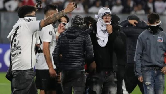 Chile: dos hinchas fallecieron por incidentes en la previa entre Colo Colo y Fortaleza | Deportes