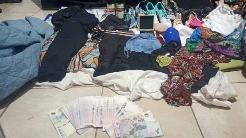 Pérez: robó, se tomó un remis y se le abrió la valija donde llevaba los elementos sustraídos de un domicilio | Rosario y la región