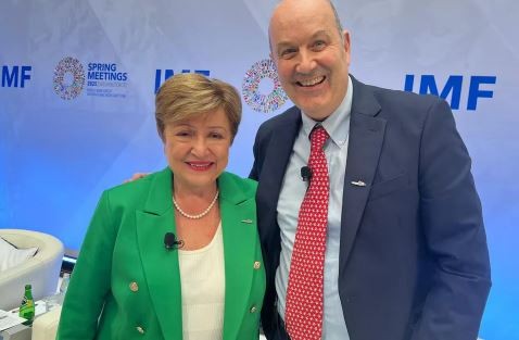 El curioso regalo de Sturzenegger a la jefa del FMI: el cargo que ocupará en el organismo | Política y Economía