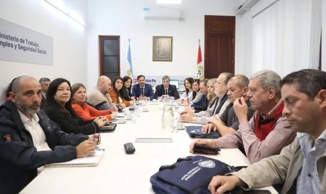 Nueva ronda de paritarias en Santa Fe: los gremios exigen compensaciones ante la inflación | Rosario y la región