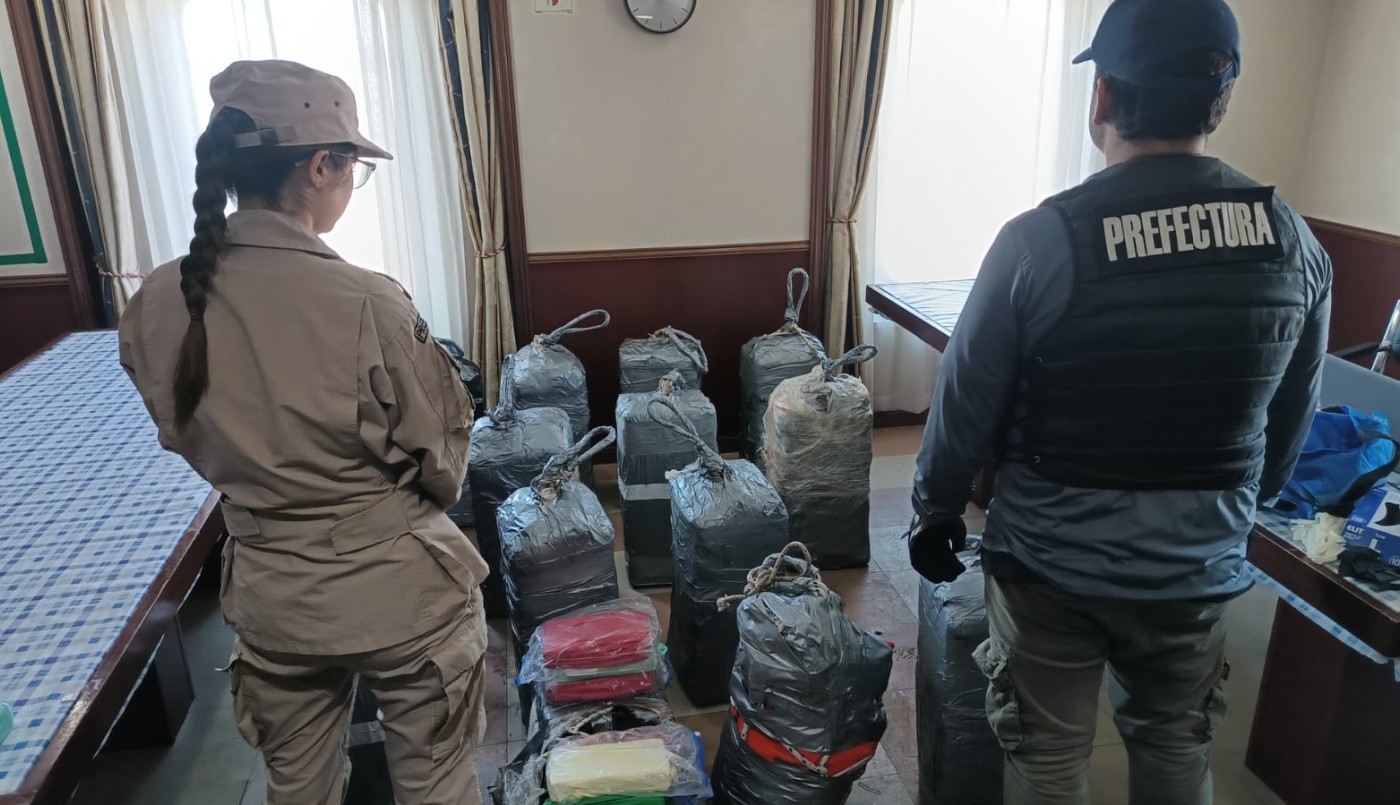 Encontraron cientos de kilos de cocaína en un buque internacional que paró en San Lorenzo | Rosario y la región