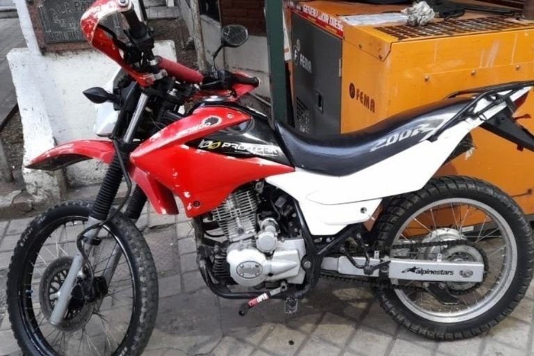 Dos motochorros detenidos tras robar un celular a la salida de un boliche | Rosario y la región