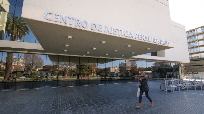 Corrupción policial: tres agentes fueron liberados antes de la audiencia del martes | Rosario y la región