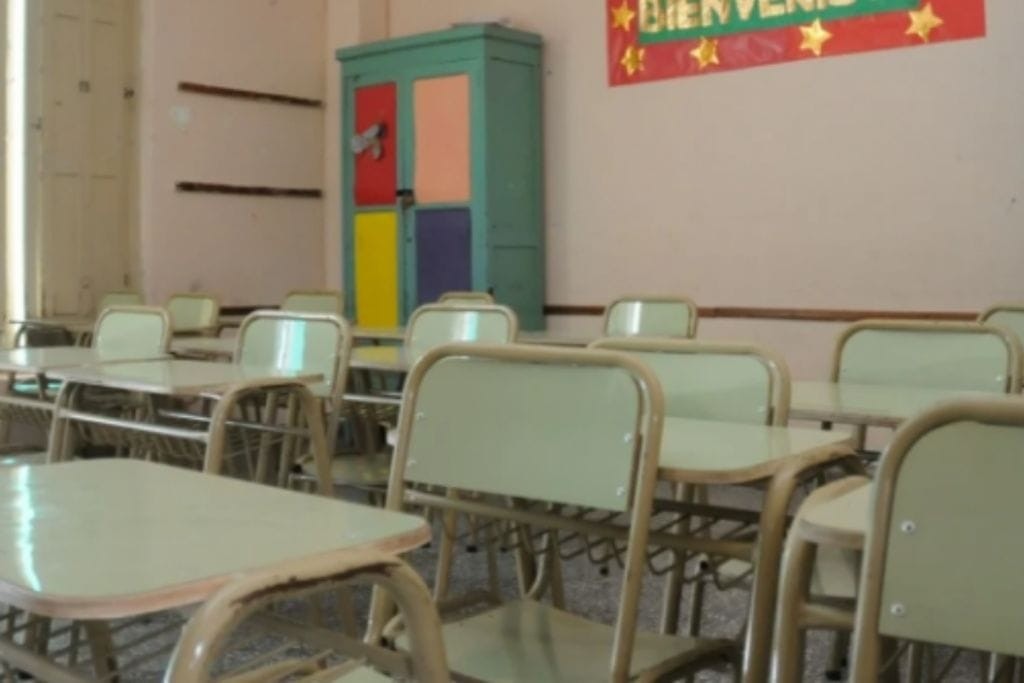 El Gobierno de Santa Fe instó a las familias a enviar a sus hijos a clases este miércoles a pesar del paro docente | Rosario y la región