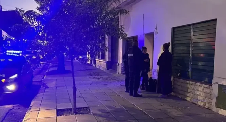 Entró a robar a una casa, quiso abusar de la dueña y se puso a mirar tv: terminó detenido | Información General