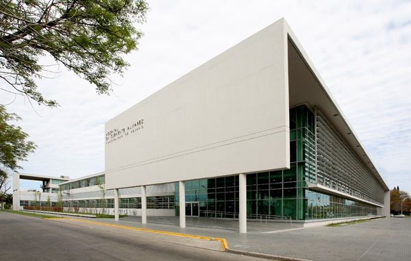 Balearon a un hombre y falleció al llegar al hospital | Rosario y la región