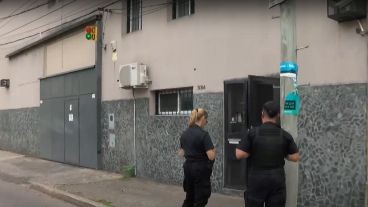 Allanan una droguería en Rosario por la investigación de muertes vinculadas a fentanilo contaminado | Rosario y la región