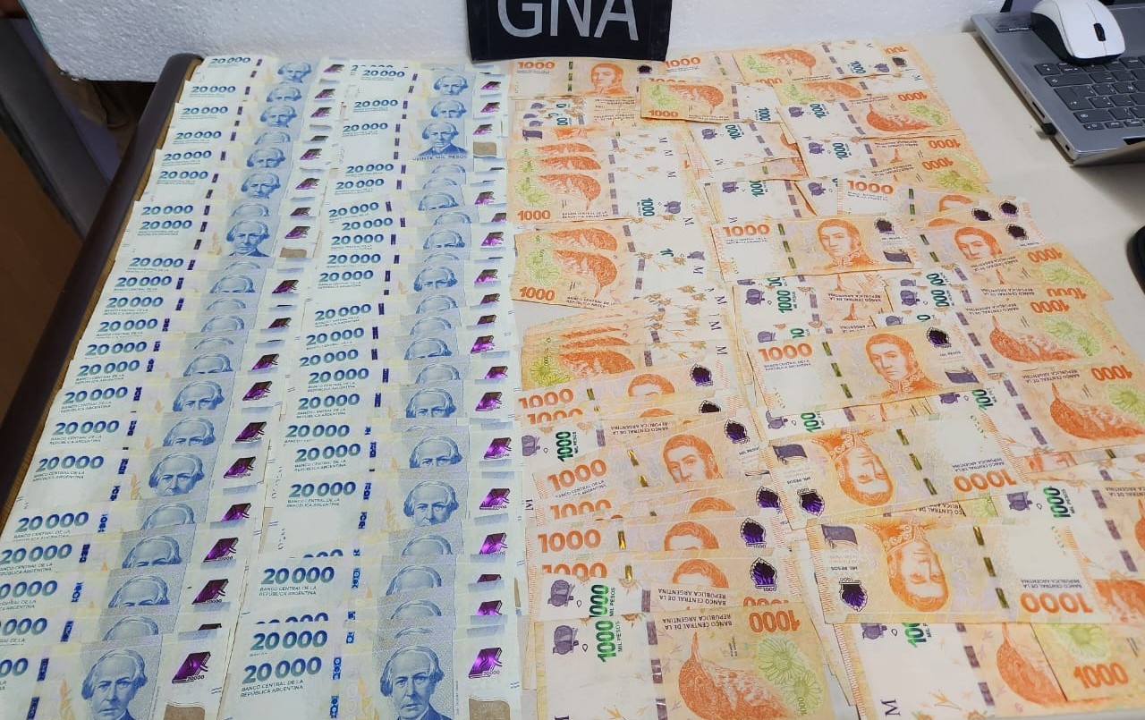 Múltiples allanamientos en Rosario: detuvieron a seis personas por venta de drogas y un crimen de zona oeste | Rosario y la región