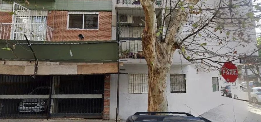 Encuentran a una pareja y sus dos hijos muertos en un departamento de Villa Crespo e investigan un crimen intrafamiliar | Información General