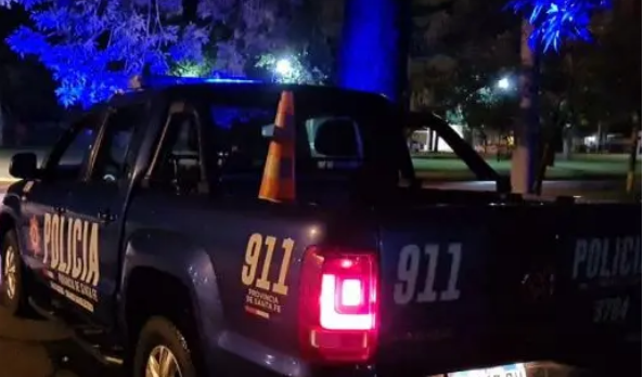 Tres cuidacoches detenidos en operativo policial en Av. Francia | Rosario y la región