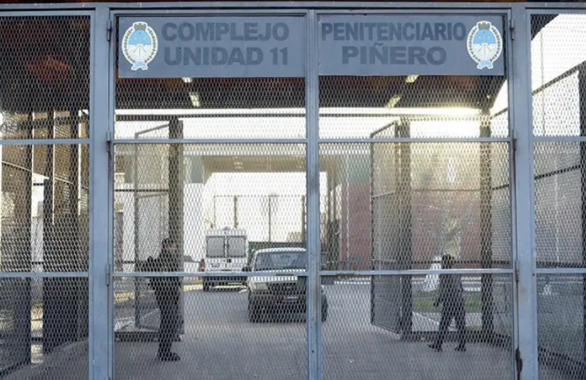 Policía de Santa Fe acusada de pasar datos a su pareja detenida | Rosario y la región