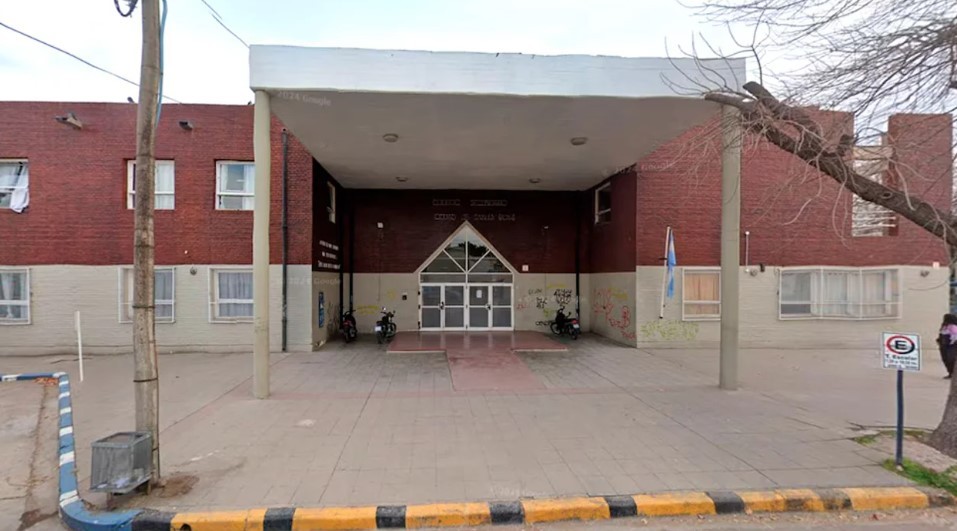 La Pampa: cinco adolescentes apuñalaron a un chico de 17 años con un destornillador a la salida del colegio | Información General