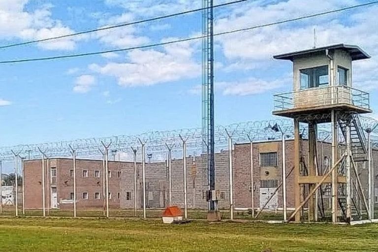 Condenan a 12 años a un recluso por ordenar extorsiones y ataques armados desde la cárcel | Rosario y la región